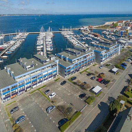 Boern Brn Ankerplatz Apartamento Laboe Exterior foto