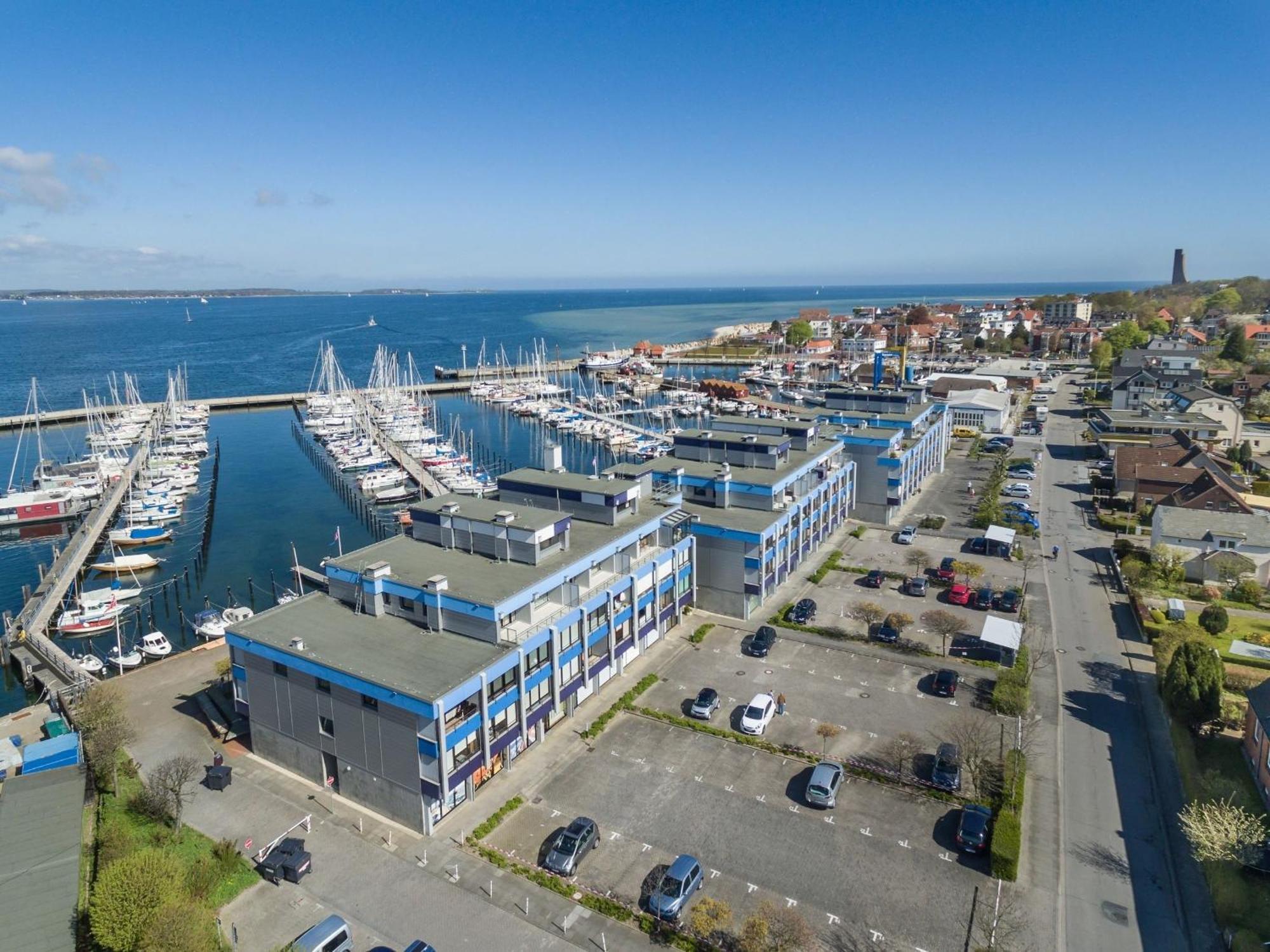 Boern Brn Ankerplatz Apartamento Laboe Exterior foto