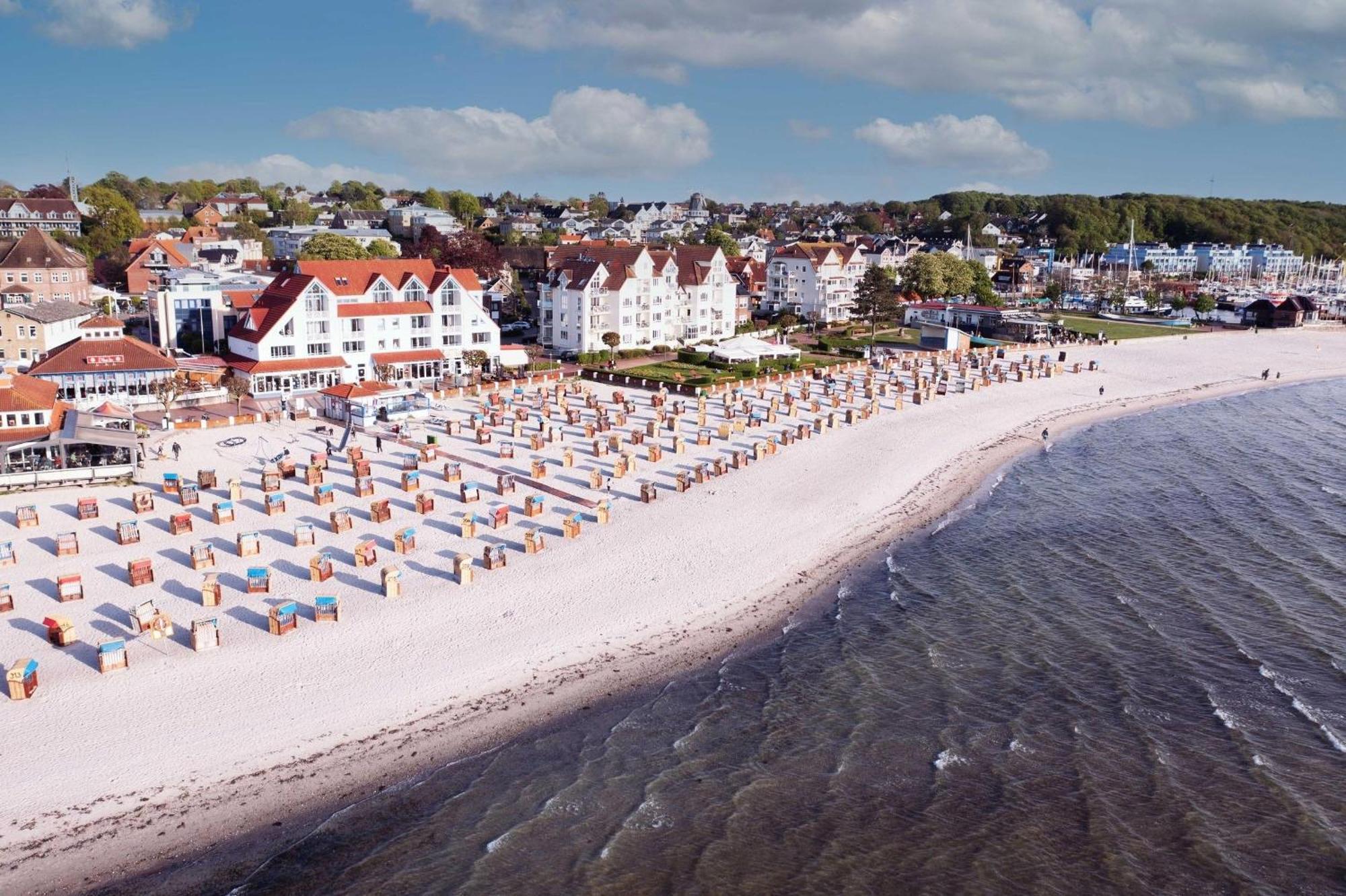 Boern Brn Ankerplatz Apartamento Laboe Exterior foto