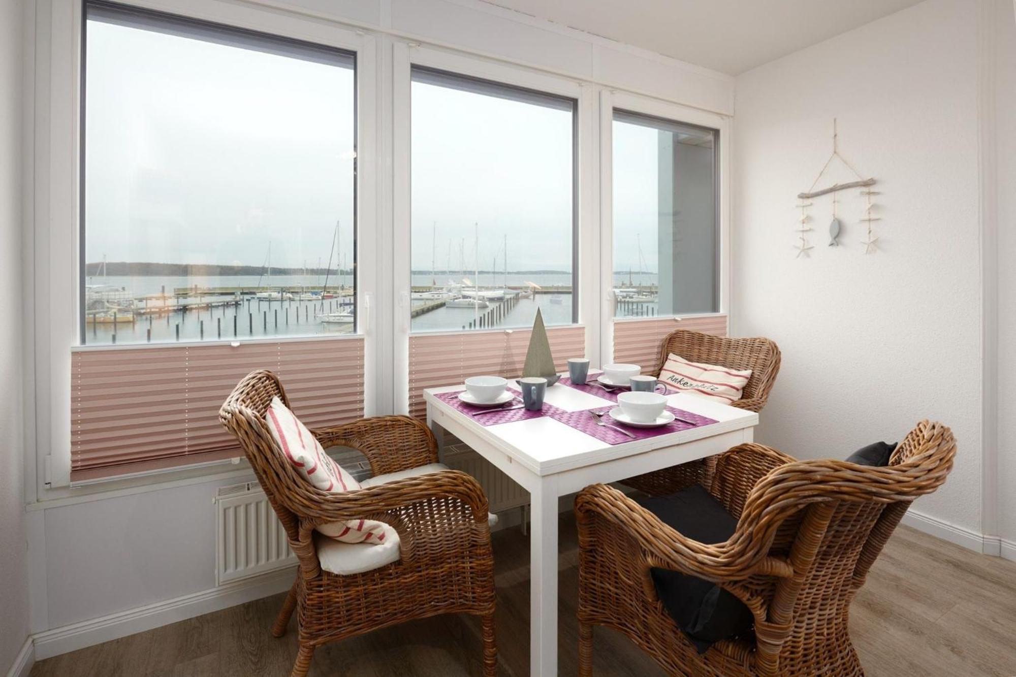 Boern Brn Ankerplatz Apartamento Laboe Exterior foto